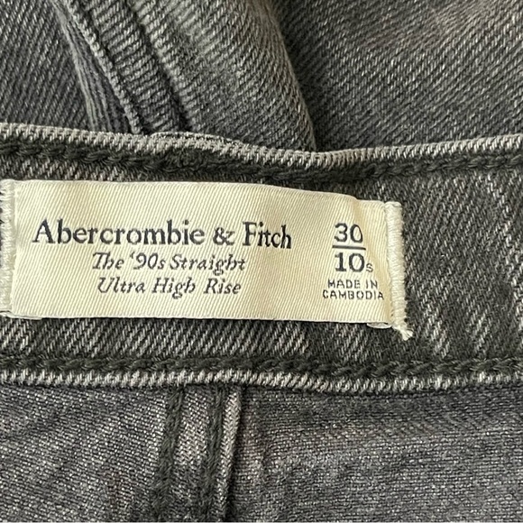 Abercrombie & Fitch Ultra High Rise Ankle Straight Jeans raw edge preppy - Picture 10 of 11